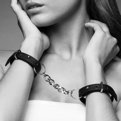 KAJDNAKI BIJOUX MAZE THINCUFFS BLACK